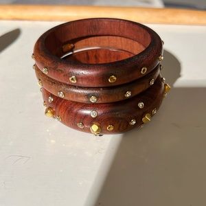 Set of 3 wood varied sizes studded bangles